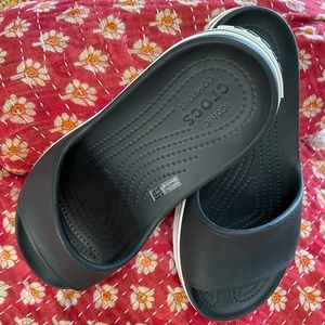 Platform iconic crocs black